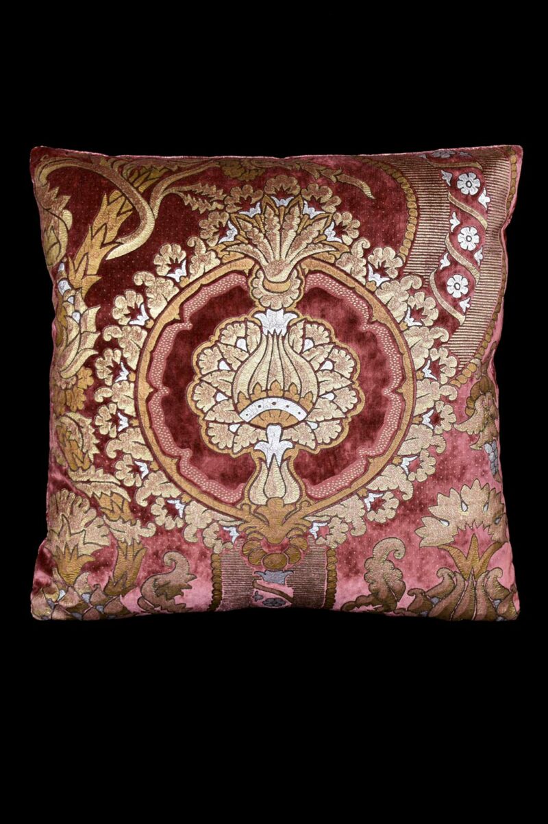 Delphos printed velvet cushion