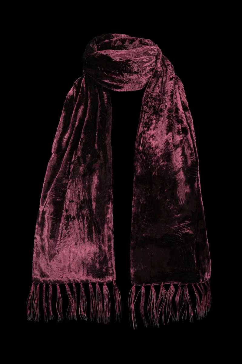 Furrowed velvet scarf with fringes | Aubergine