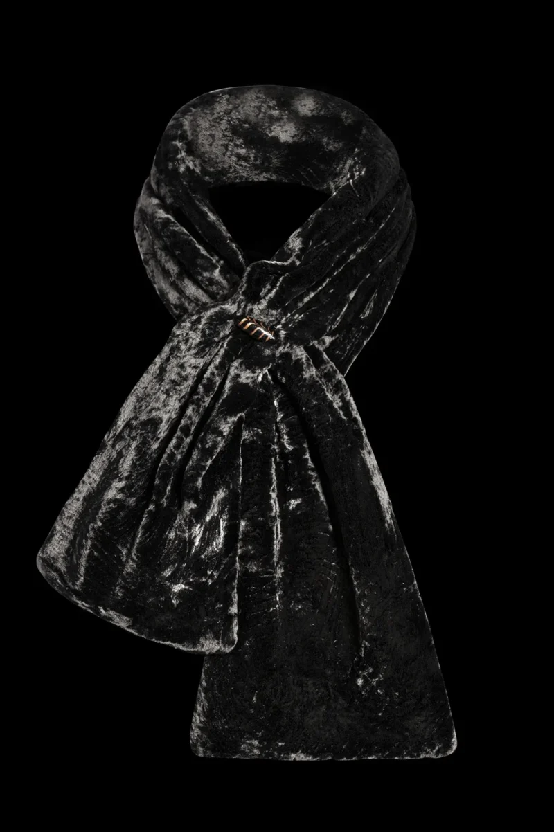 Furrowed velvet scarf with Murano glass beads | Black