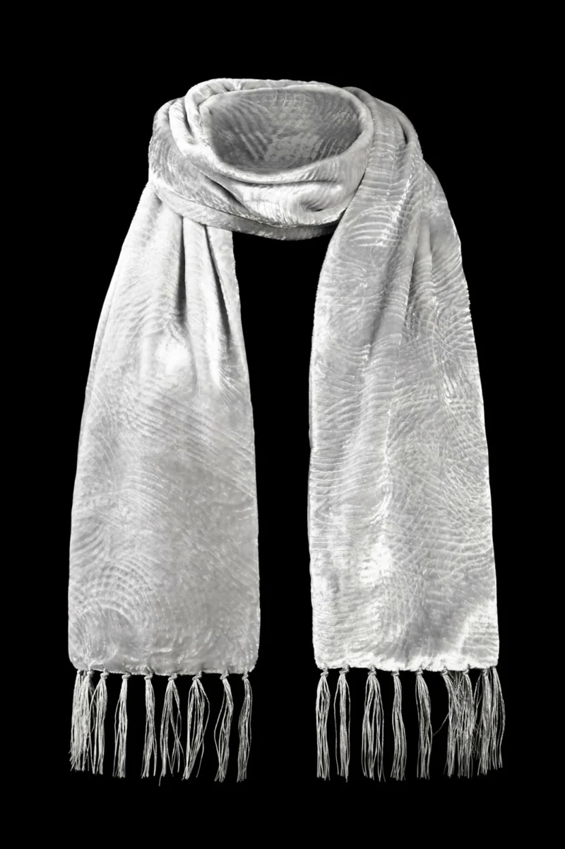 Furrowed velvet scarf with fringes | Taupe