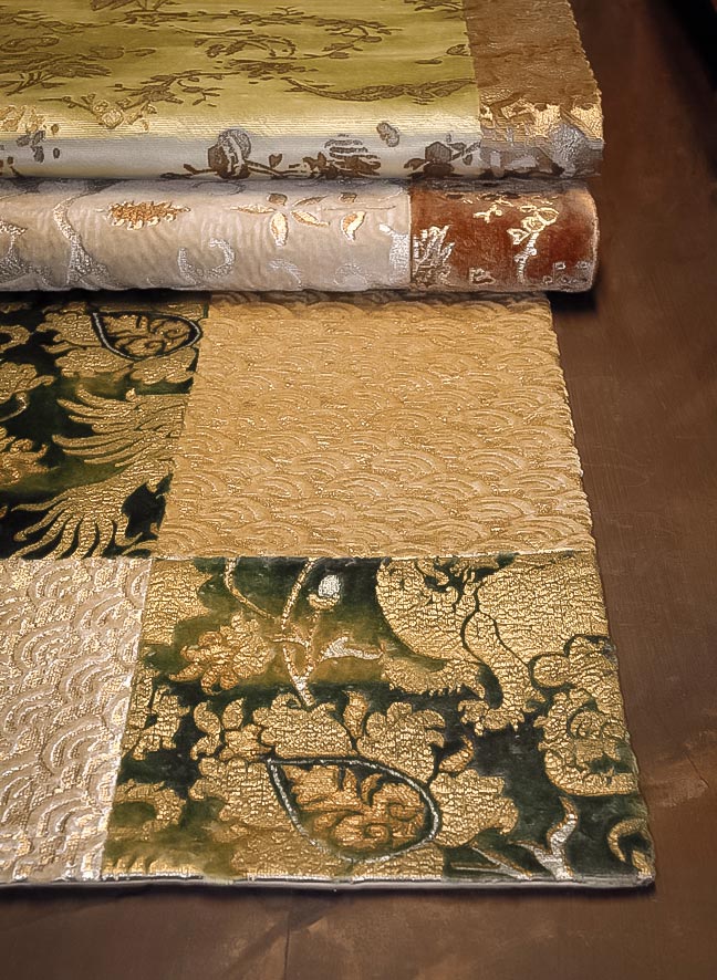 Delphos velvet Tapestry Table Runners