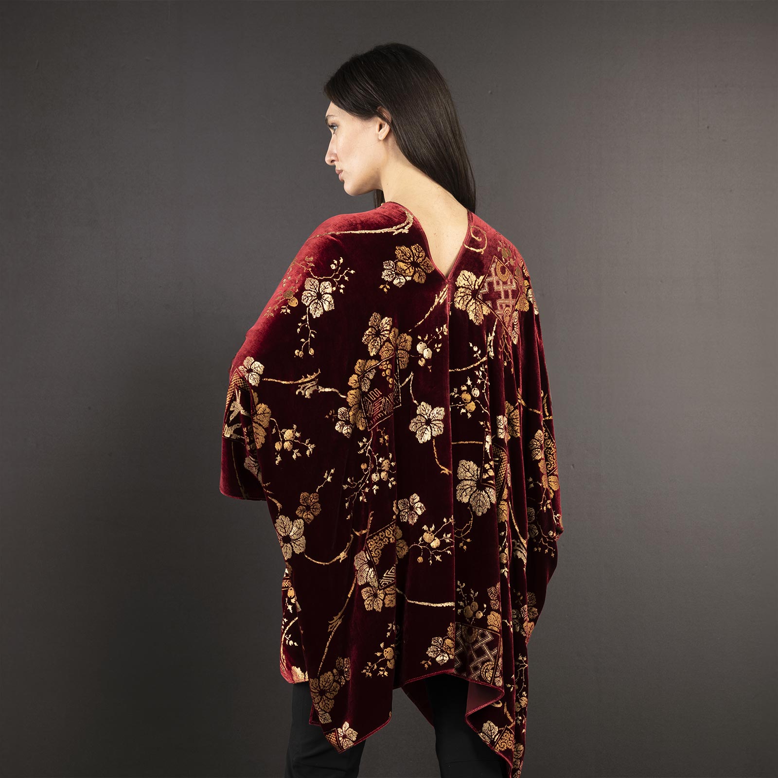 Helena | Printed velvet Short evening coat | Riassunto Ruby - Image 3