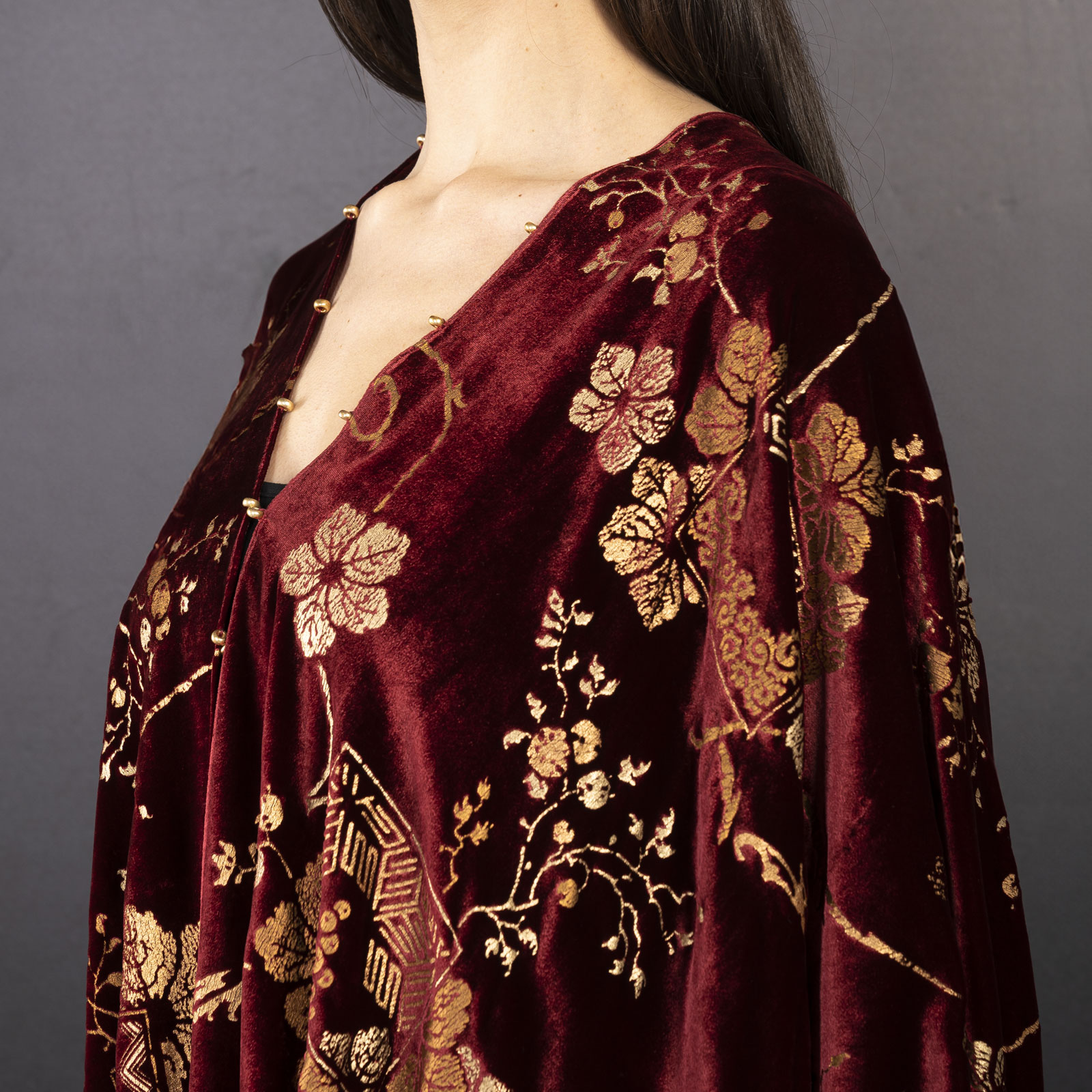 Helena | Printed velvet Short evening coat | Riassunto Ruby - Image 5