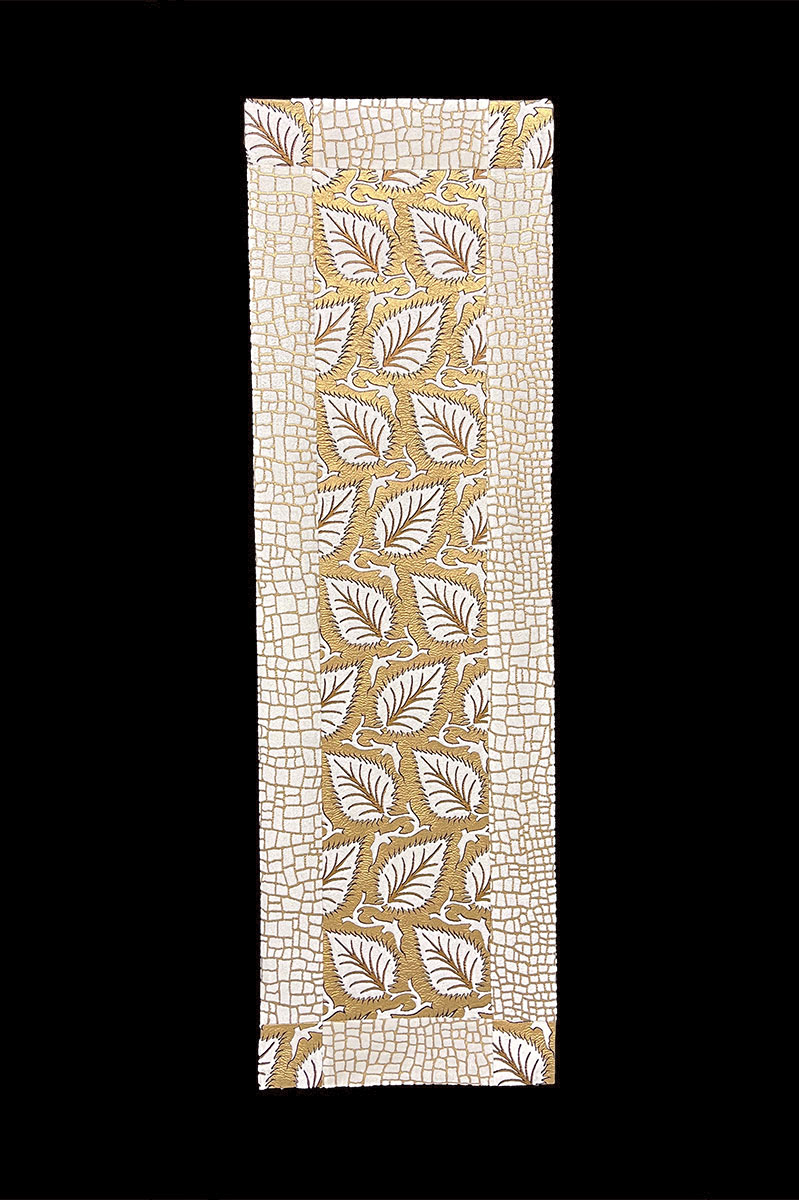 Delphos tapestry table runner