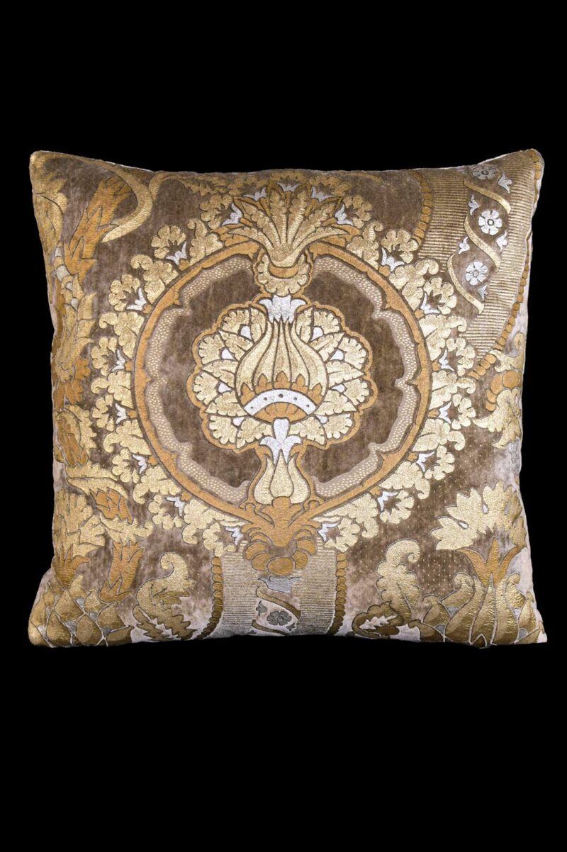 Delphos printed velvet cushion