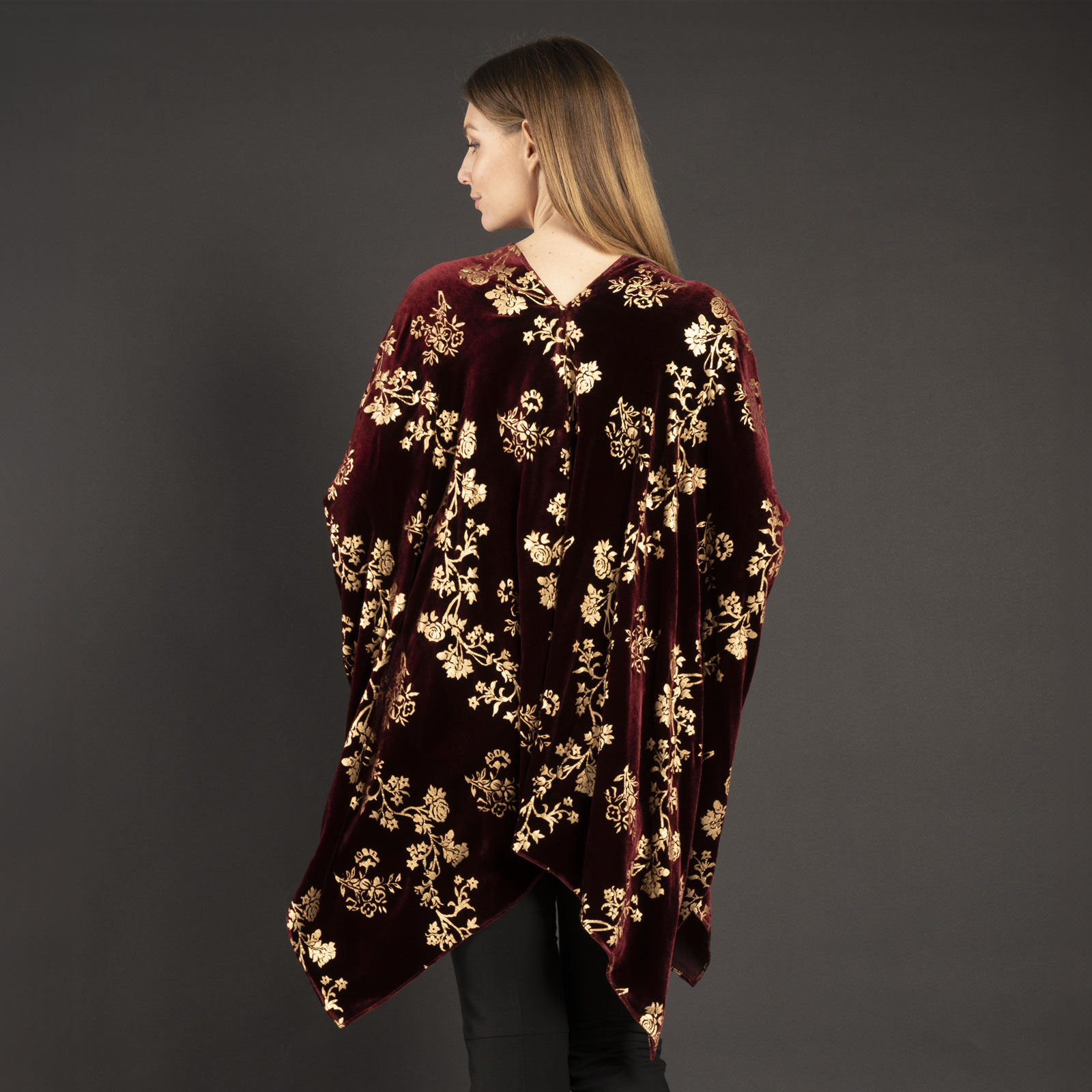 Helena | Printed velvet Short evening coat | Rose Bordeaux - Image 3