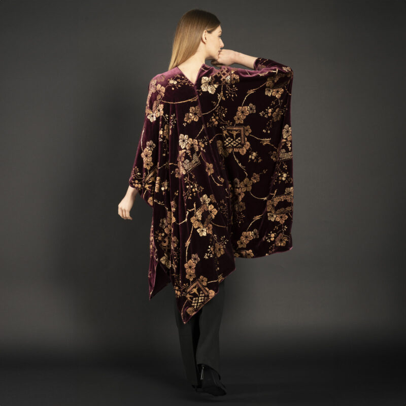 Daphne | Printed velvet Long evening coat | Riassunto Aubergine