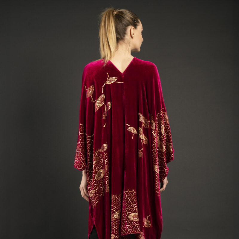 Daphne | Printed velvet Long evening coat | Japan Magenta