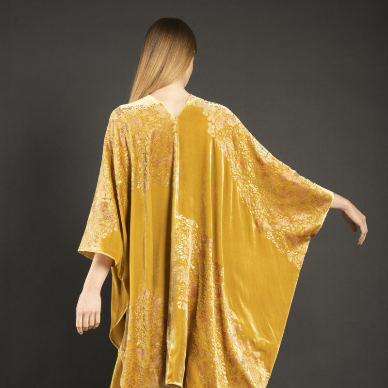 Daphne | Printed velvet Long evening coat | Crisantemi Golden Yellow