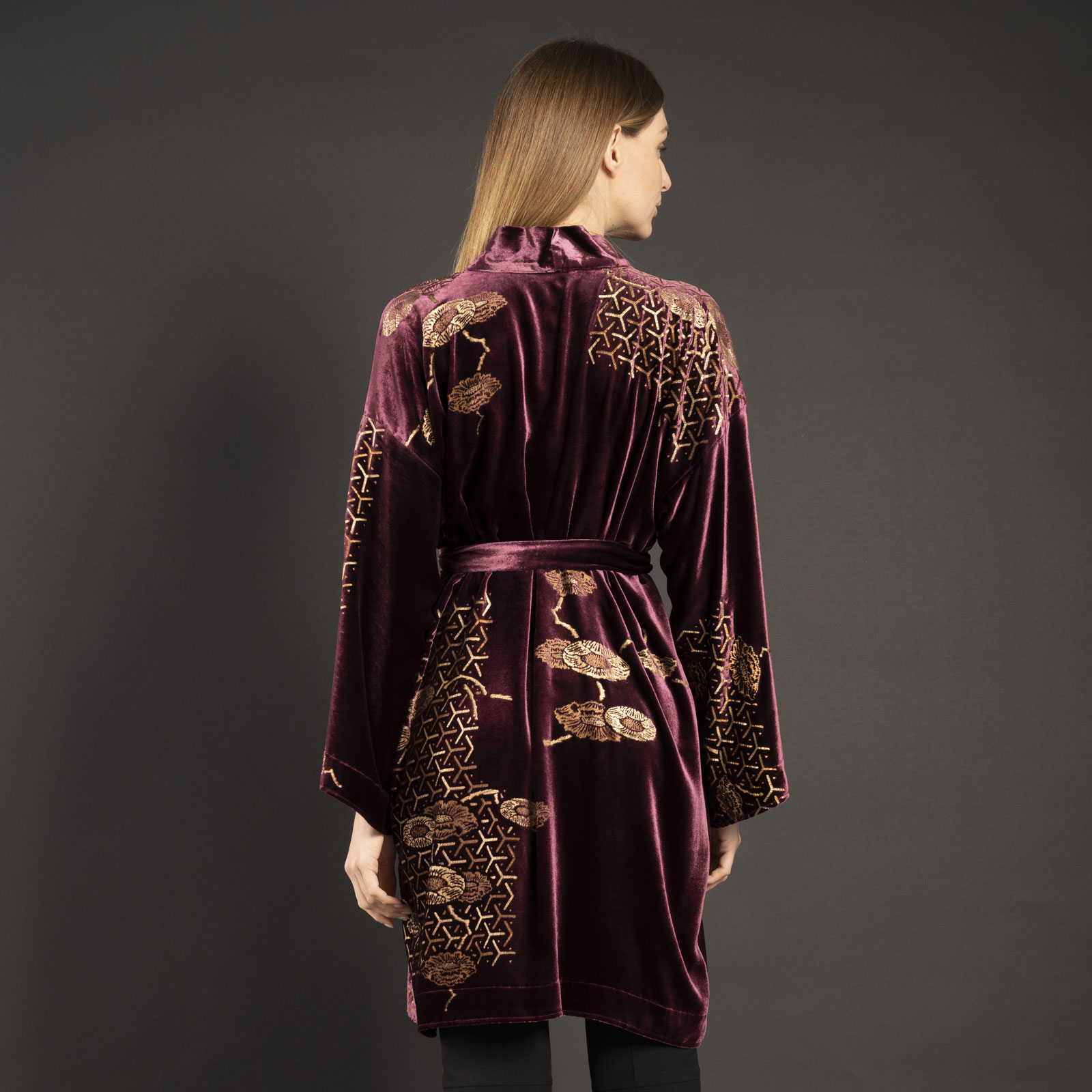 Isabel | Printed velvet Kimono Coat | Japan Aubergine - Image 3