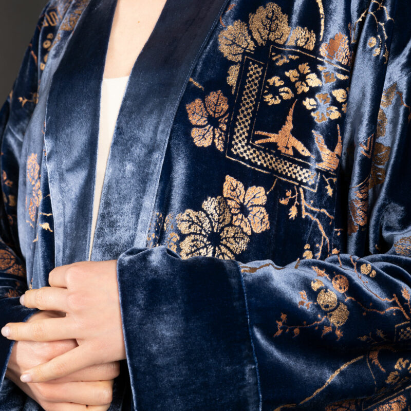 Audrey | Printed velvet Long Kimono coat | Riassunto Blue