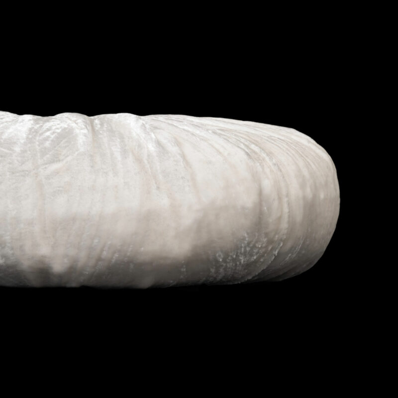 Furrowed velvet round white cushion - Image 2