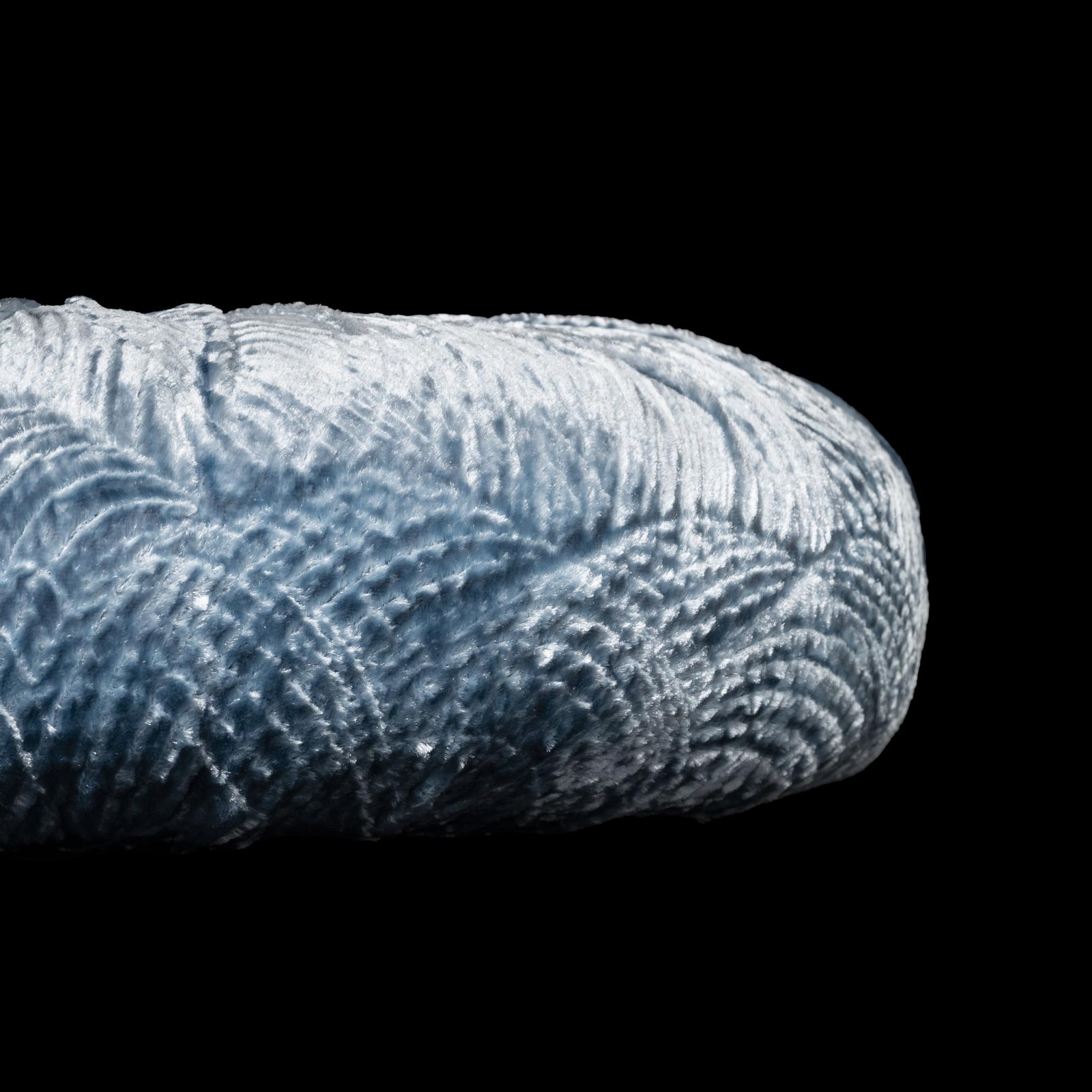 Furrowed velvet round candy blue cushion - Image 2