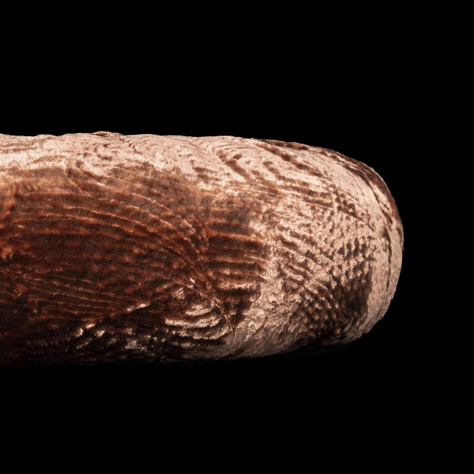 Furrowed velvet round tobacco brown cushion - Image 2