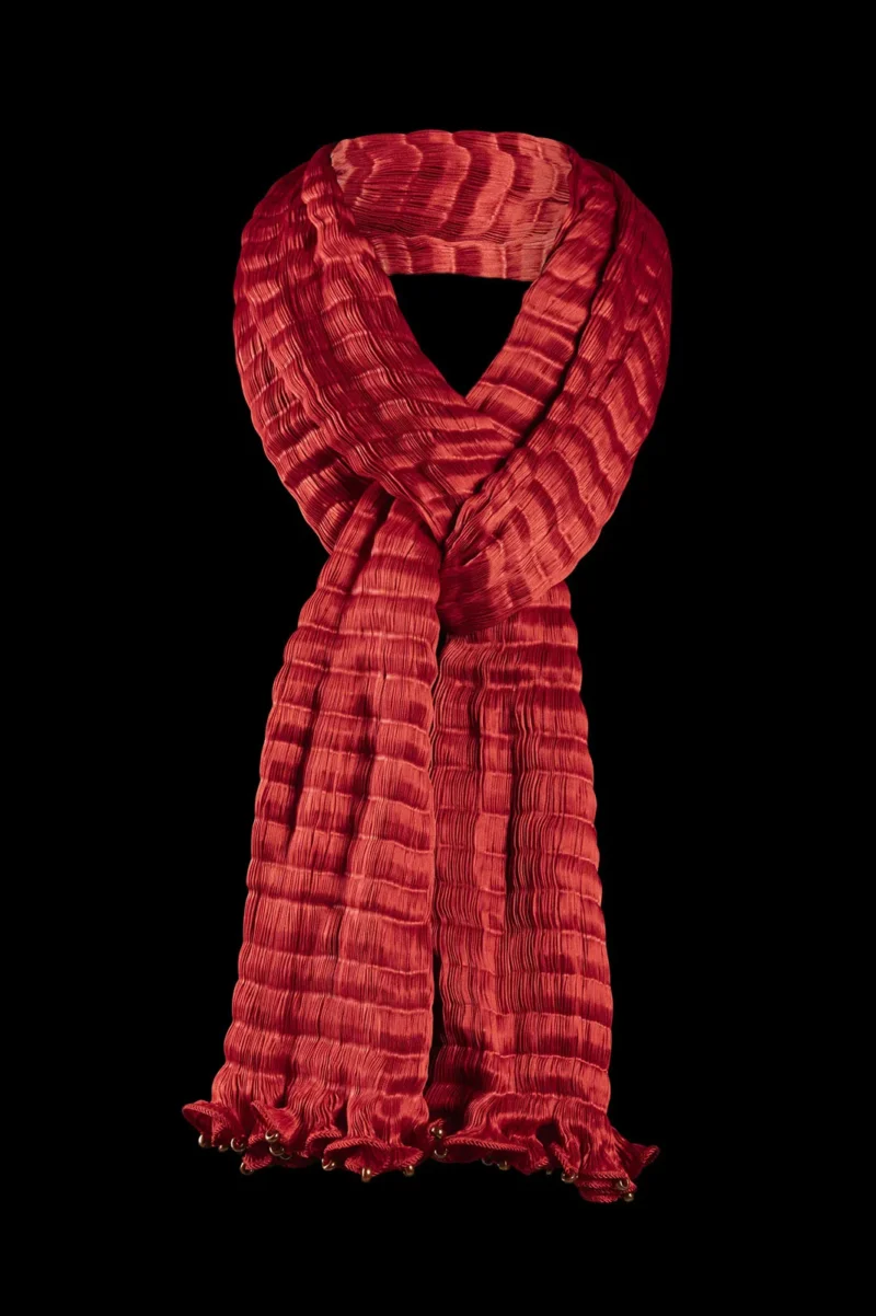 Pleated silk scarf | Red